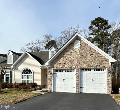 Building Photo - 37502 Oliver Dr