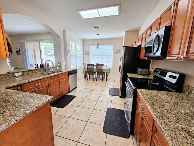 Building Photo - 718 Willett Dr