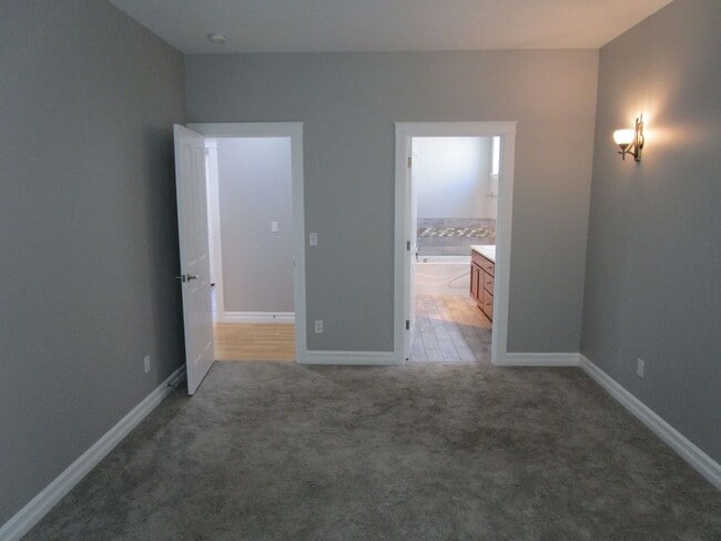 Building Photo - 2504 Fir Crest Blvd