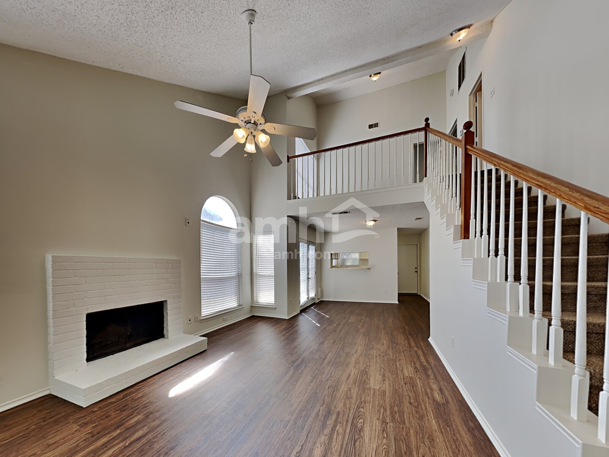 Building Photo - 830 Greenridge Dr