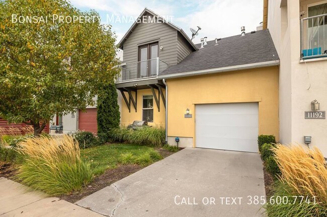 Building Photo - Immaculate Daybreak Townhome