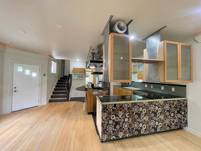 Building Photo - 4718 Depew Ave