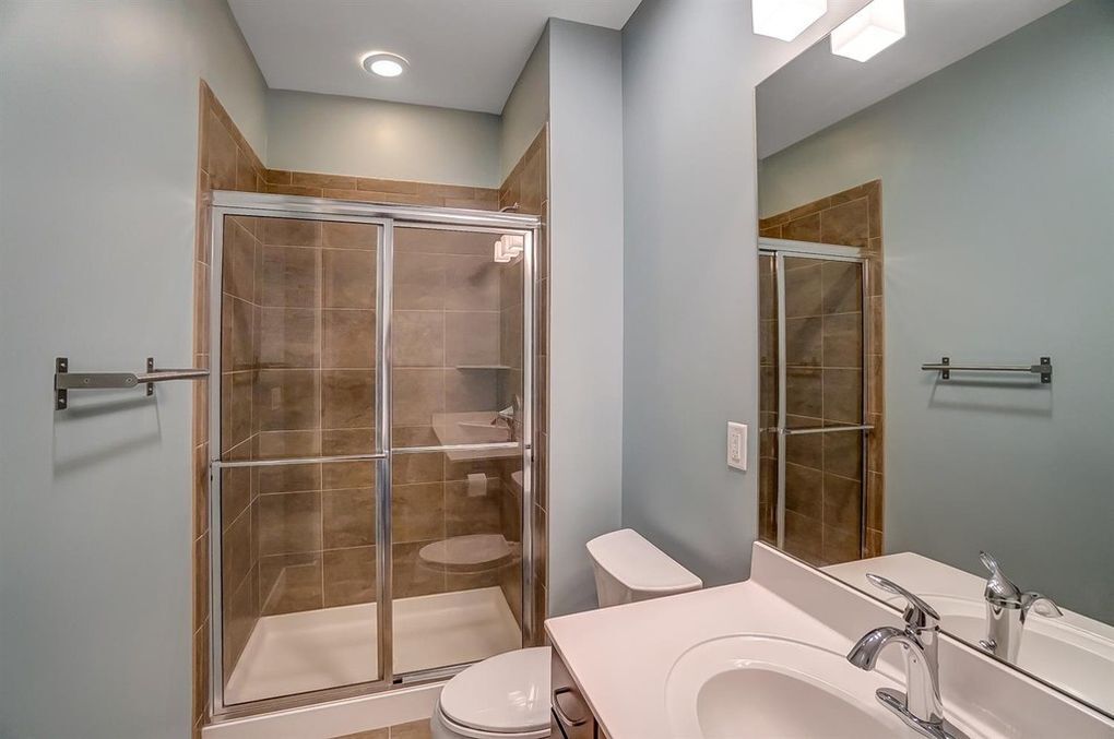 Building Photo - 440 Northern Ave