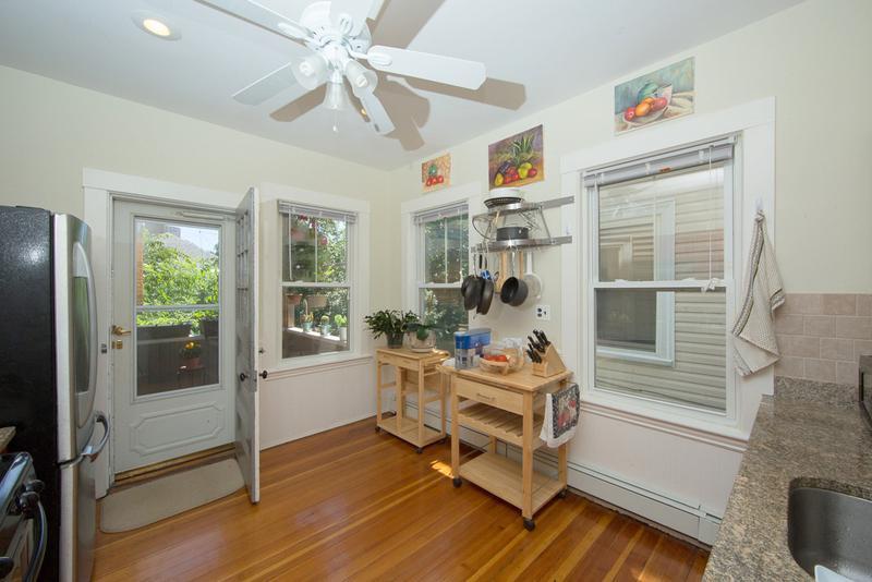 Building Photo - 102 Franklin St