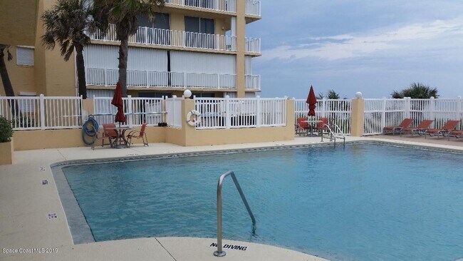 Building Photo - 1811 Jimmy Buffett Mem Hwy