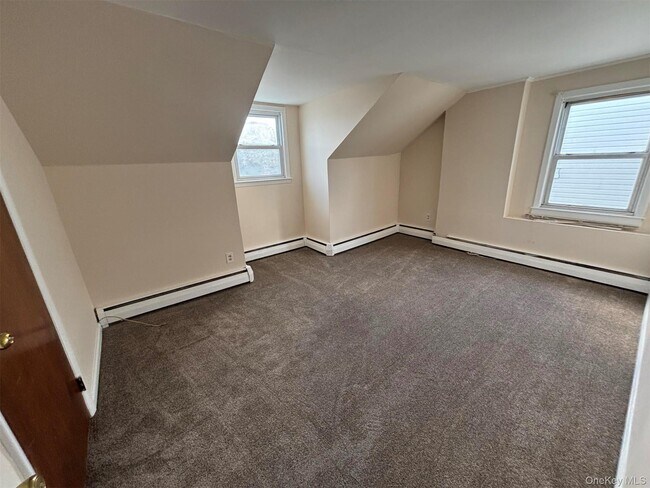 Building Photo - 308 Lucille Ave