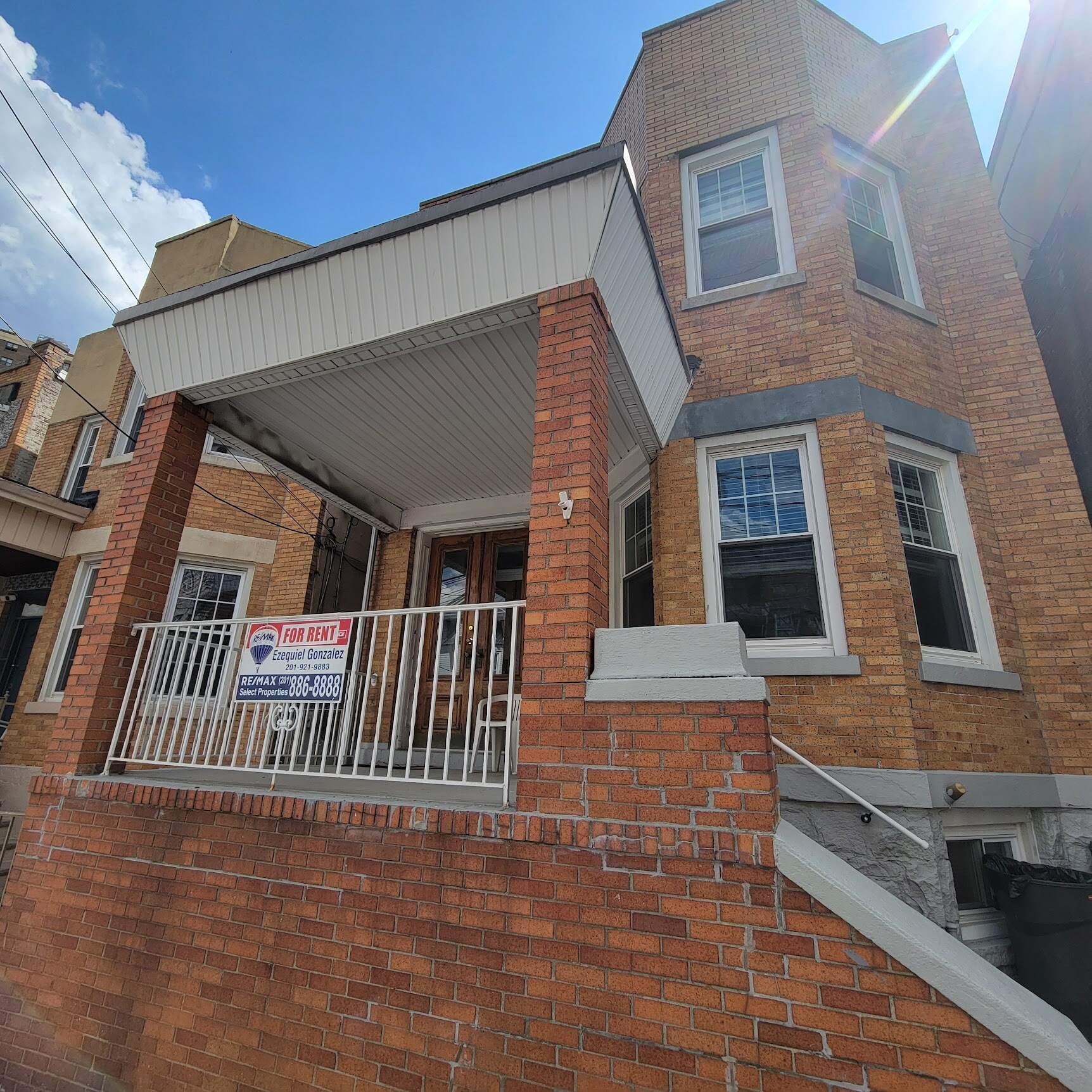 Building Photo - 217 51st St