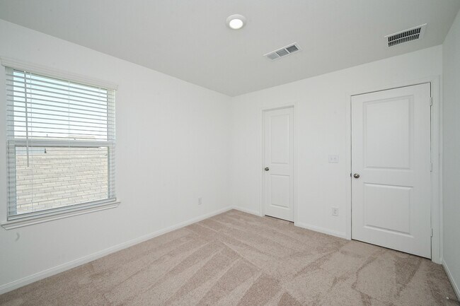Building Photo - 23547 Autumn Harvester Dr