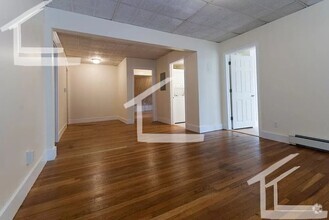 Building Photo - Huge 3 bedroom near Brookline with In-unit...