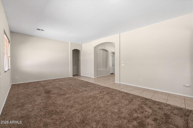 Building Photo - 2619 E Hazeltine Way