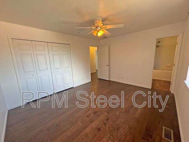 Building Photo - 1456 Gem Dr