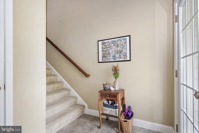 Building Photo - 709 Stag Ct