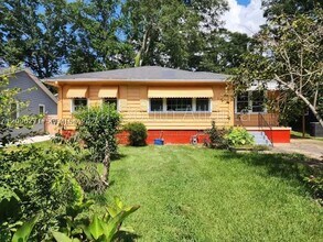 Building Photo - 2485 Spring Garden Dr SW