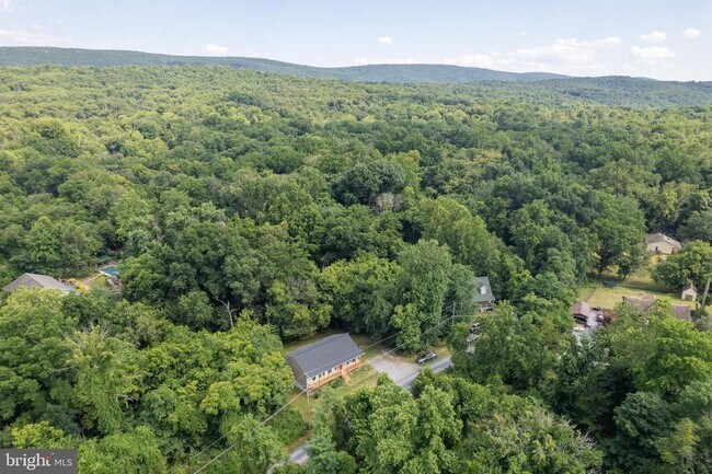 Building Photo - 430 Cedar Creek Dr