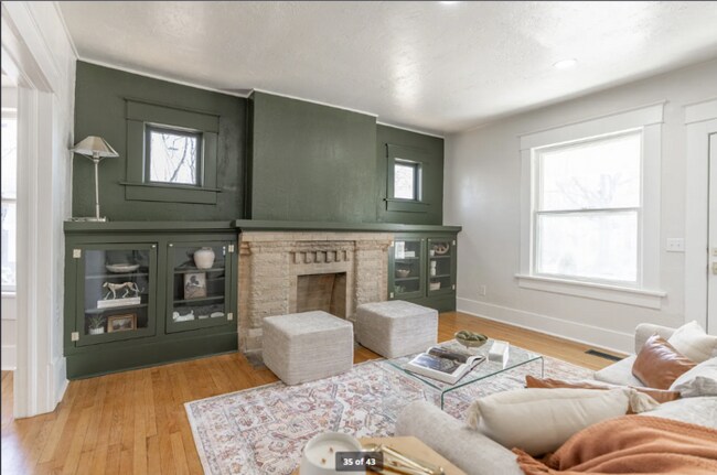 Building Photo - 4 Bed 3 Bath in Uptown OKC
