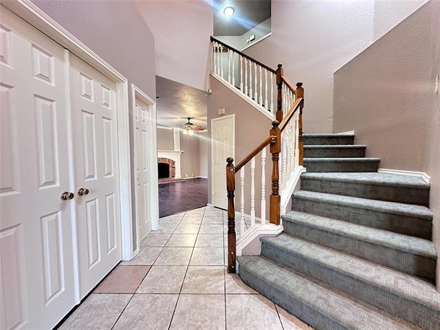 Building Photo - 8801 Vernon Ct