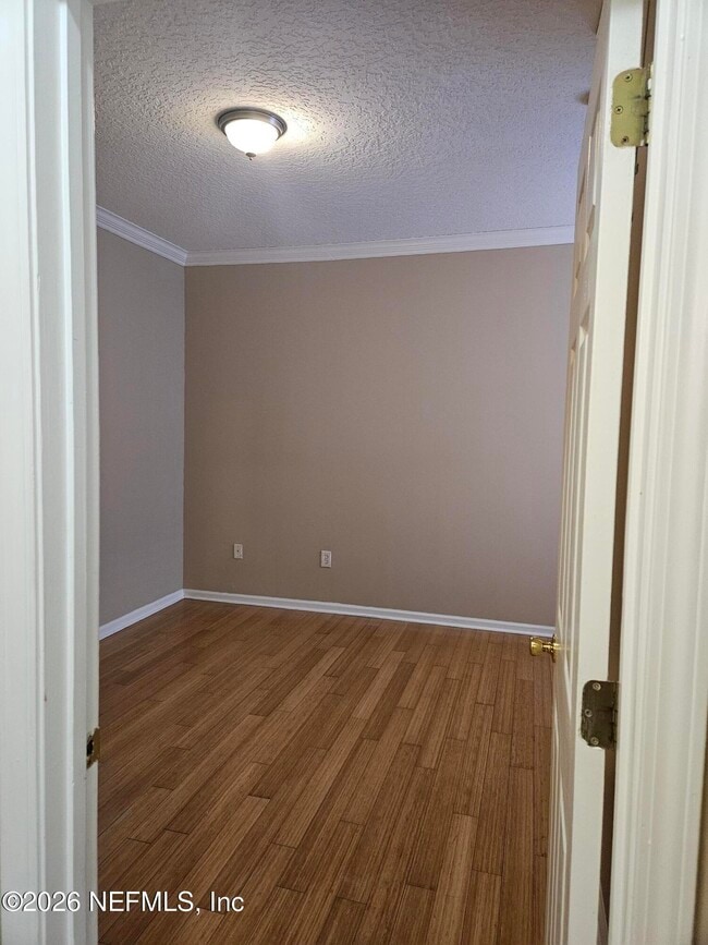 Building Photo - 3888 Summer Grove Way N