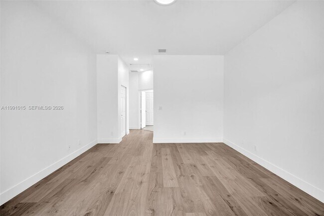 Building Photo - 19381 Stonebrook St