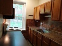 Building Photo - 15 University Rd