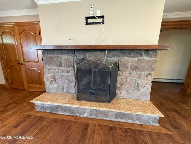 Building Photo - 2360 Monmouth Rd