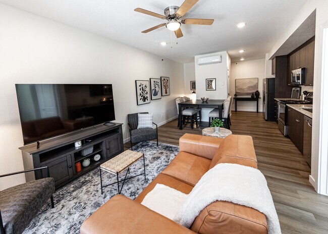 Building Photo - 5641 Silverstone Terrace