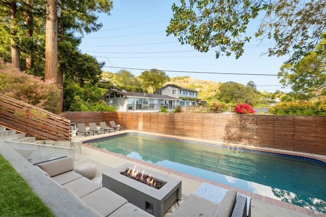 Building Photo - 48 Junipero Serra Ave