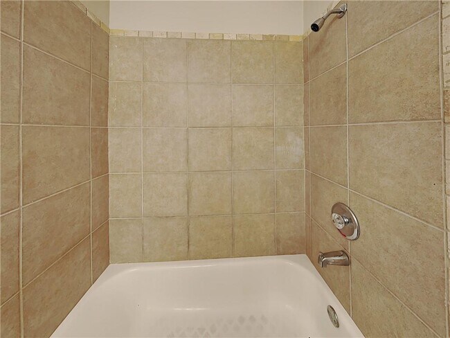 Building Photo - 424 Charleston Ln