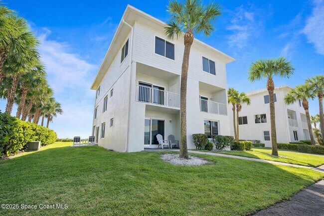 Building Photo - 1321 S Miramar Ave