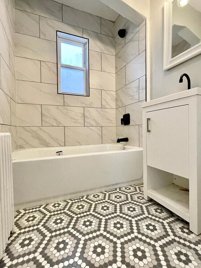 Building Photo - 3915-3917 Mount Troy