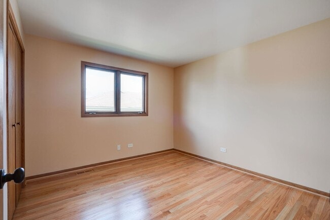 Building Photo - 2524 N Grove St