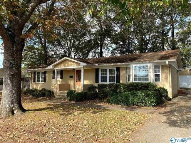 Primary Photo - 206 Westchester Ave SW