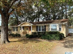 Building Photo - 206 Westchester Ave SW