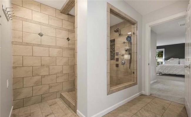 Building Photo - Love at First Sight - Beautiful 3 Bedroom ...