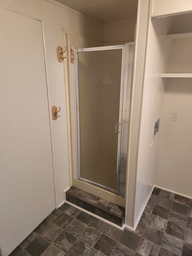 Building Photo - 3 Bedroom in Filer