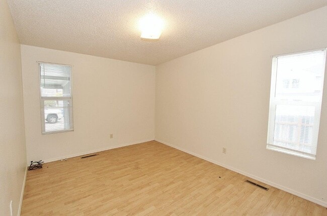 Building Photo - 7149 W Ustick Rd