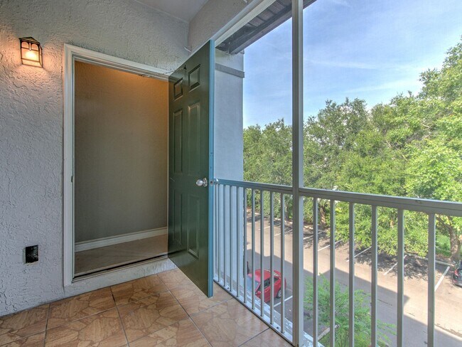 Building Photo - 5703 Legacy Crescent Pl