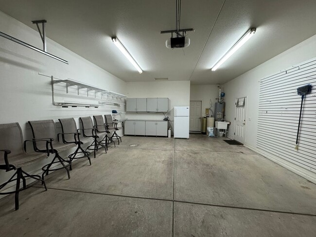 Building Photo - Furnished 3BR Laughlin Ranch Pool Home with Entertainer's Patio in gated Golf Community includes ...