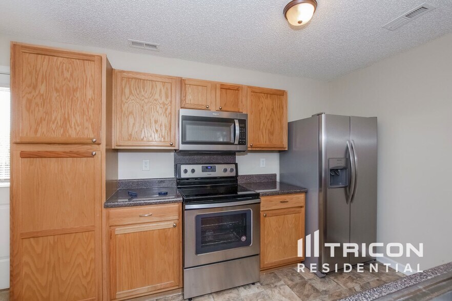 Building Photo - 8810 Michaw Ct