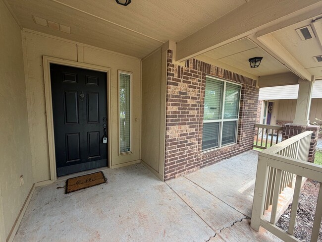 Building Photo - Beautiful and Cozy 3bed/2bath with an Office Available in North Norman!