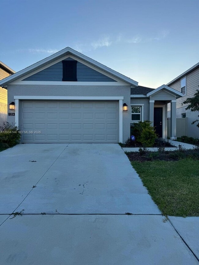 Building Photo - 1204 Deepwater