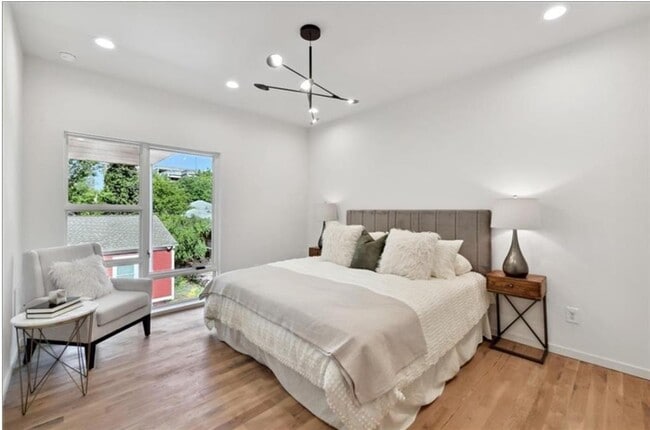 Building Photo - 536 Highland Ave NE