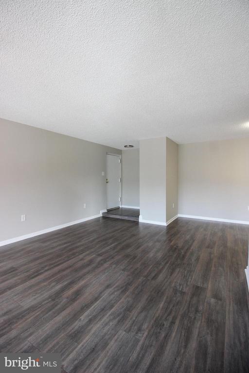 Building Photo - 10208 Bushman Dr