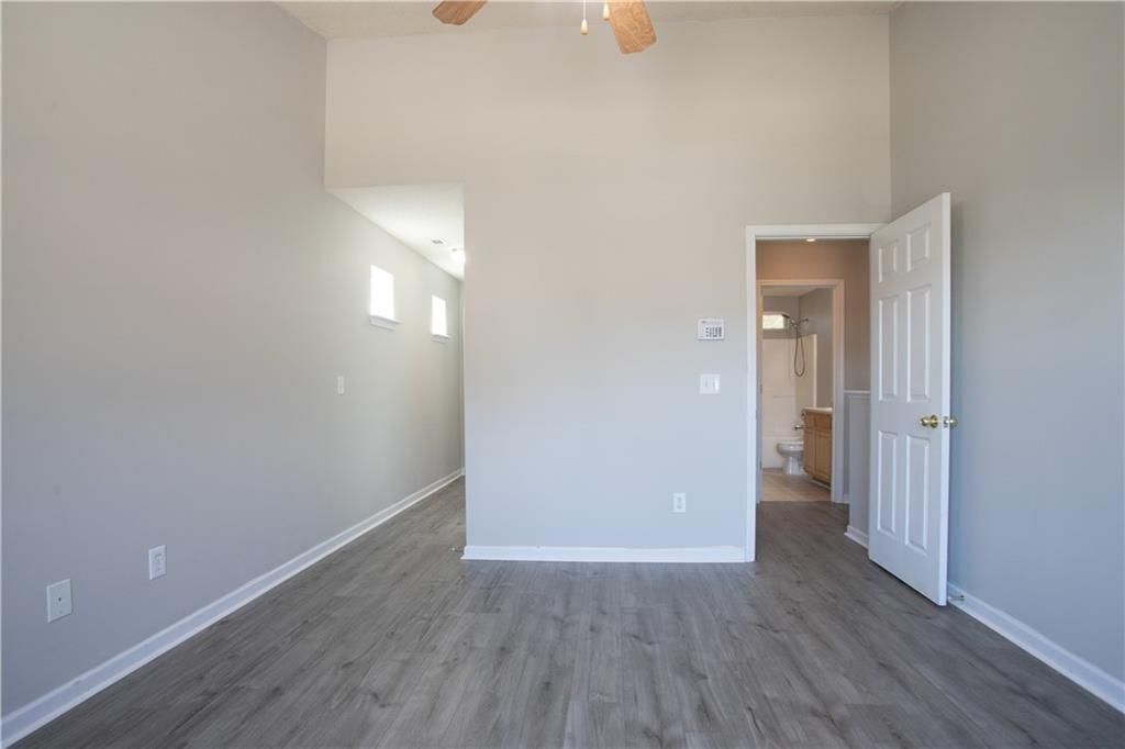 Building Photo - 645 Stadler Pointe