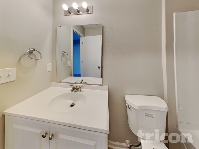 Building Photo - 1650 Coryton Way