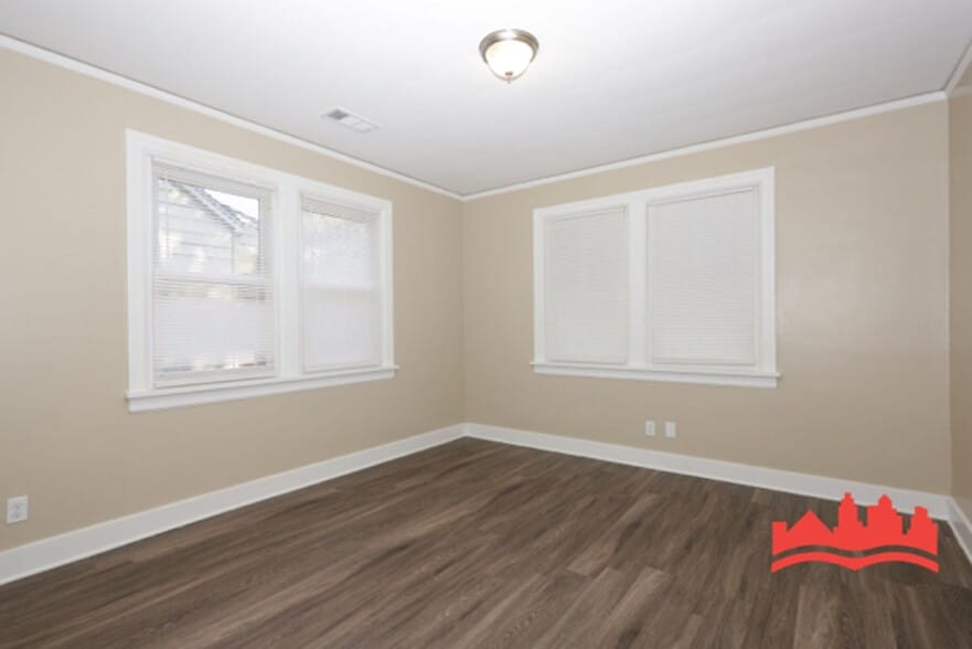 Building Photo - 2415 Arlington Ave