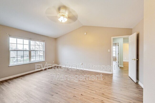 Building Photo - 1115 Spend a Buck Ct