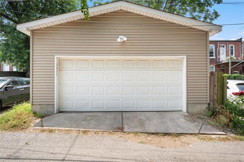 Building Photo - 2633 Armand Pl