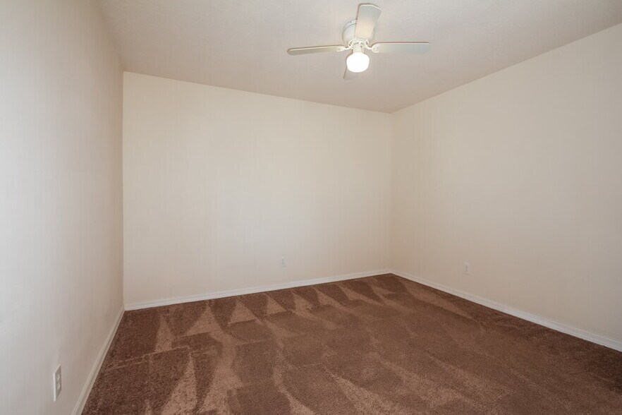 Building Photo - 2337 125th Dr E