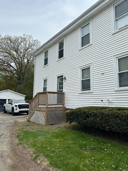 Building Photo - 10-12-12 Philbrick St
