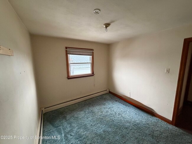 Building Photo - 149 Tompkins St